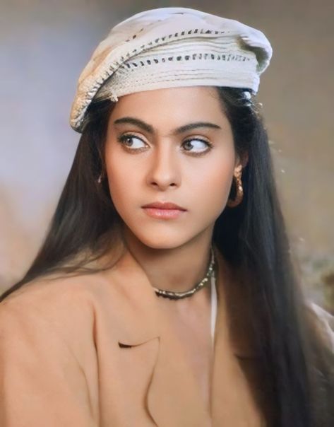 ..... #kajol #bollywood #actress #90s 90 Bollywood Actress, 90s Bollywood Actors, Bollywood Actor Women, Iconic Bollywood Characters, Kajol 90s, Kajol Image, 2000s Bollywood, Kajol Bollywood, Oc Moodboard