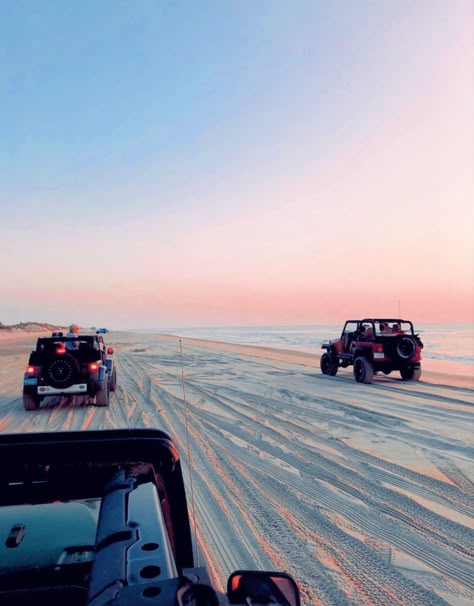 Light Blue Jeep Aesthetic, Jeep On Beach, Jeep Wrangler Aesthetic, Jeep Aesthetic, Bff Summer, Jeep Beach, Jeep Wallpaper, Beach Jeep, School Products