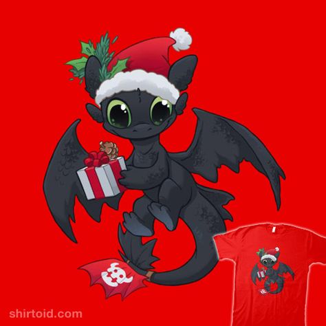 Christmas Dragon | Shirtoid #alisonacton #christmas #dooomcat #film #howtotrainyourdragon #movies #nightfury #santahat #toothless Pikachu And Stitch, Dragon Christmas, Christmas Dragon, Christmas Merchandise, Dragon Wall, Oversized Shirts, Dragon Trainer, Dragon Pictures, Night Fury