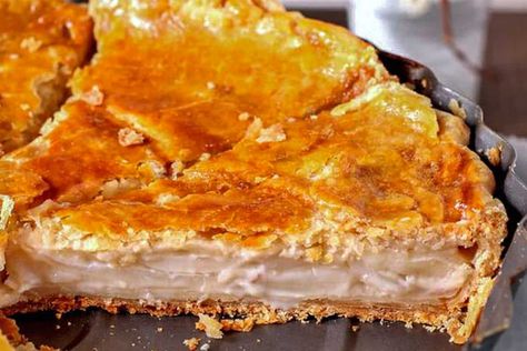 Buko Pie, Filipino Food Recipes, Coconut Caramel Sauce, Pork Sisig, Pinoy Foods, Philippines Food, Coconut Pie, Adobo Chicken, Coconut Caramel