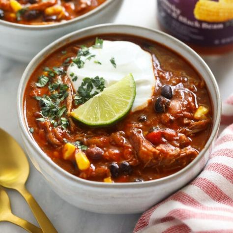 Best Vegetarian Chili (healthy & delish!) - Fit Foodie Finds Pork Roast Chili, Roast Chili, Pork Chili Recipe, Pulled Pork Chili, Slow Roasted Pork Shoulder, Slow Cooker Pork Loin, Pork Roast In Oven, Pork Shoulder Recipes, Pork Chili