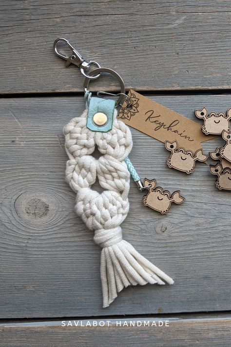 Crochet Mermaid Keychain Free Pattern, Bernat Home Dec Yarn Patterns, Bracelet Craft Show Display, Crochet Worsted Weight Yarn Projects, Bernat Maker Home Dec Patterns Crochet, Crochet For Craft Fairs Ideas, Crochet Keychain Ideas Gifts, Crochet Key Chains Free Pattern, Crochet Keychains Patterns Free