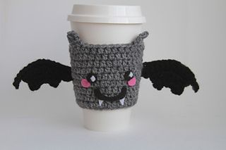 Free Crochet Patterns for Halloween Cup Cozy, Mug Cozy, Jar Cozy Crochet Mug Cozy, Crochet Bat, Crochet Coffee Cozy, Cup Cozies, Crochet Cup Cozy, Bottle Cozies, Crochet Cozy, Halloween Cups, Halloween Crochet Patterns