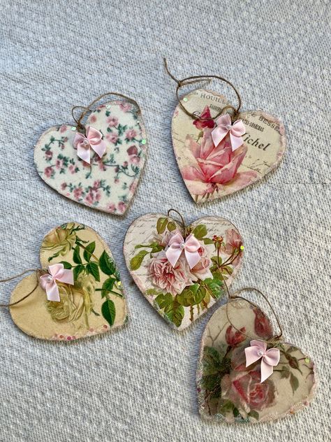 This Christmas Ornaments item by doodaba has 7 favorites from Etsy shoppers. Ships from Saint Charles, IL. Listed on Jun 4, 2024 Valentine Craft Ideas, Vintage Valentine Crafts, Shabby Chic Diy Projects, Shabby Chic Hearts, Pressed Flower Crafts, Shabby Chic Flowers, Decoupage Diy, Pink Ornament, Pink Iridescent