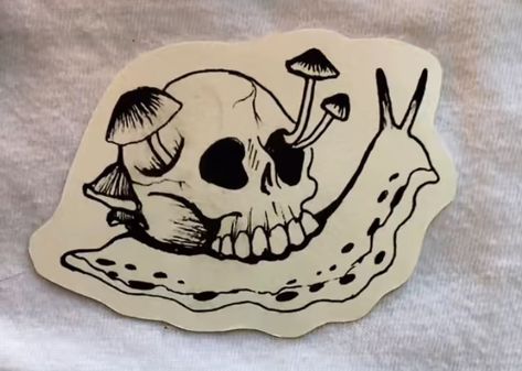 Art by @purelypixi on tiktok Snail Skull Drawing, Snail With Skull Shell Tattoo, Gothic Mushroom Tattoo, Skull Snail Tattoo, Unique Tattoo Art, Snail Skull Tattoo, Snail Shell Drawing, Mushroom Skull Tattoo, Snail With Skull Shell