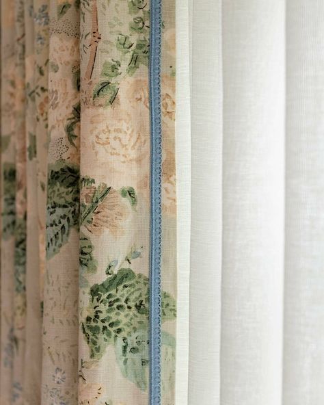 Dainty, classical details. The Annecy Gimp in Wedgewood defines the edge of a botanical drapery, adding to the subtle blue accents speckled… | Instagram Lee Jofa Fabric, Samuel And Sons, Closet Renovation, Master Bed, Primary Bedroom, Lee Jofa, Window Dressings, Pretty Decor, Window Styles