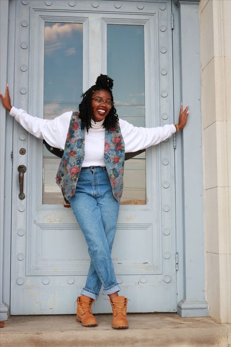 90s BADDIE 😍 90s Afro Fashion, 90s College Aesthetic, Vintage 90s Aesthetic Outfits, Living Single 90s Outfits, 90s Black Fashion, 90s Plus Size Outfits, Vintage Outfits 90s Retro Dress, Plus Size 90s Fashion Outfits, 80s Fashion Black Women