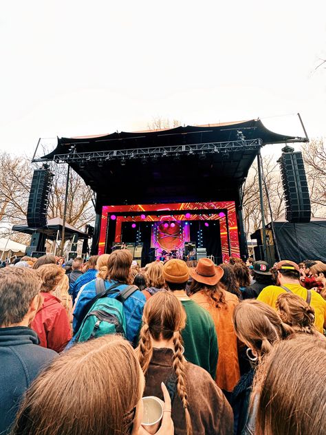 People in a crowd enjoying a live concert. Festival Aesthetic, Day Aesthetic, Concert Aesthetic, Festival Concert, Concert Festival, Day Time, During The Day, Day And Time, Glow Up?