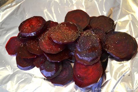 Foil Pocket Beets Grilled Beets, Baked Cauliflower Bites, Roasting Beets In Oven, Grilling Vegetables, Chicken Foil Packets, Beet Chips, Foil Pack Dinners, Grilled Roast, Beet Recipes