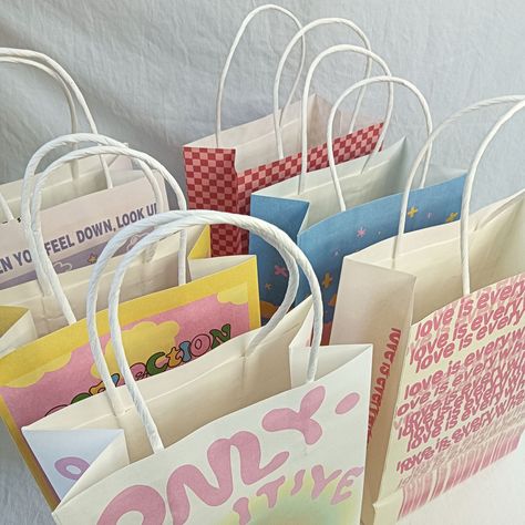 Paper Bag Aesthetic, Paper Bag Design, Bag Aesthetic, Box Paper, Bags Aesthetic, Feeling Down, Custom Packaging, Paper Bags, Subscription Box