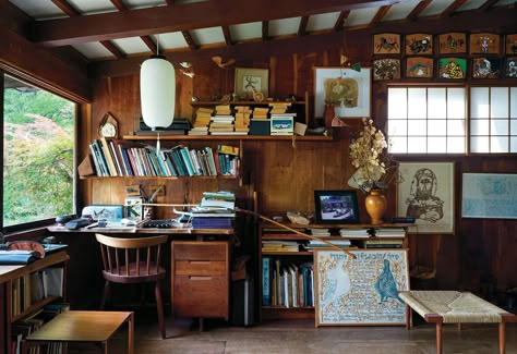 Eclectic Homes, George Nakashima, Urban Exploring, American Furniture, March 17, Furniture Designer, Studio Space, Casas De Ensueño, Ranch House