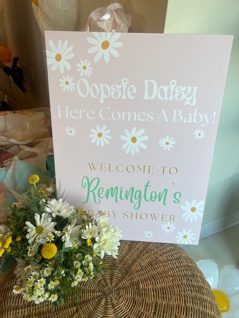 Daisy Baby Shower Theme Pink, May Baby Shower Ideas Girl, Baby Girl Spring Baby Shower Themes, Baby Girl Nursery Daisy Theme, Daisy Gender Reveal, Cute Girl Baby Shower Themes, Flower Power Baby Shower Theme, Daisy Theme Baby Shower Ideas, Flower Child Baby Shower Ideas