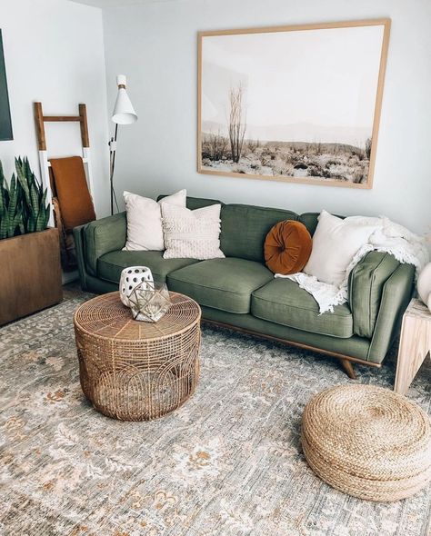 Loloi Rugs on Instagram: “The mix always beats the match. Well done, @boneill_athome. (Rug: Rosemarie in Stone / Multi, designed in collaboration with…” Cozy Condo, Green Couch, Therapy Office, Green Sofa, Modern Sofas, Modern Mountain, Deco Boheme, Living Room Inspo, Living Room Inspiration