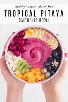 Pitaya Smoothie Bowl, Pitaya Smoothie, Smoothie Bowl Recipe Healthy, Easy And Healthy Breakfast, Vegan Smoothie Bowl, Acai Bowls Recipe, Thanh Long, Tropical Smoothie, Healthy Breakfast Smoothies