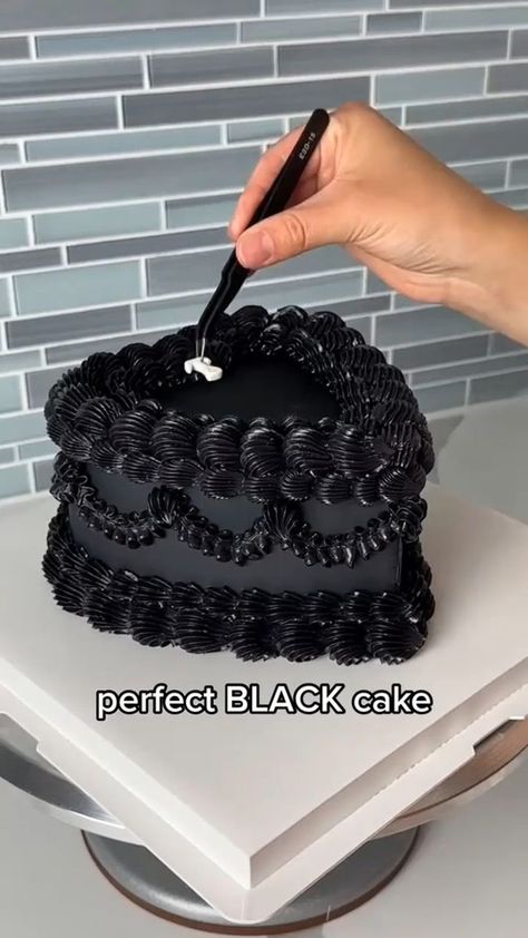 Heart cake decorating ideas | Heart cake decorating ideas 🖤❤️💚 | By Sweet Pie Black Heart Shaped Birthday Cake, Black Vintage Heart Cake, Black Heart Cake With Glitter, Black And White Heart Cake, Black Heart Shaped Cake, Halloween Heart Cake, Heart Cakes Ideas, Red And Black Heart Cake, Vintage Heart Cakes Birthday