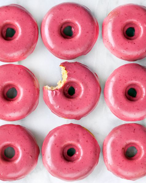 Doughnuts Photography, Miss Jones, Donuts Donuts, Mid Morning Snack, Glazed Doughnuts, Dessert Photography, Morning Snack, Pink Donuts, Mini Donuts