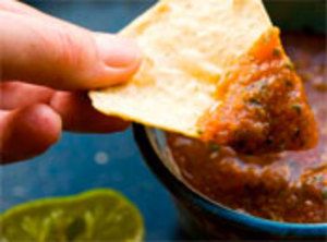 Serious Salsa: Fresh Roma Tomato recipe Chipotle Salsa Recipe, Cilantro Lime Salsa, Roasted Salsa Recipe, Chipotle Salsa, Blender Salsa, Homemade Chipotle, Restaurant Style Salsa, Best Mexican Recipes, Homemade Salsa