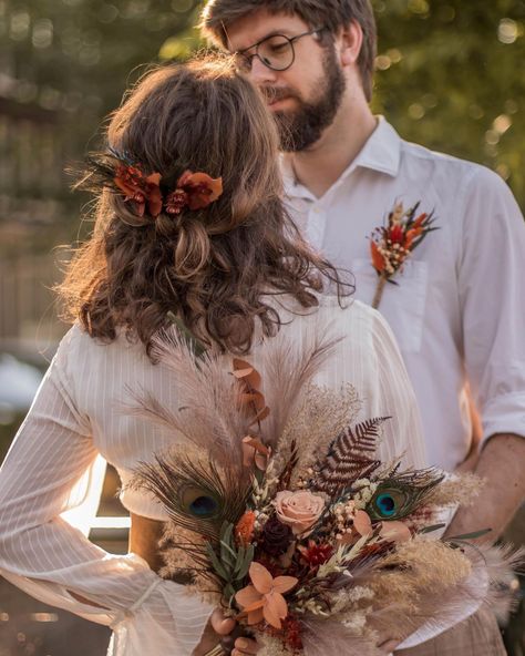 A love story written in flowers and smiles🧡 Find your perfect bouquet at our Etsy shop, or reach out to us directly at @lunaria.flowers.shop to create your ideal arrangement!😉 #wedding #WeddingBouquet #boutonniere #WeddingInspiration #wedding2024 #wedding2025 #BohoWedding #burgundywedding #WeddingFlowers #bride #bridesmaids #love #marriage #WeddingFlowers #weddinguk Peacock Wedding Bouquet, Natural Decorations, Flowers Shop, Peacock Wedding, Love Marriage, A Love Story, Boho Bridal, Burgundy Wedding, Bridesmaid Bouquet