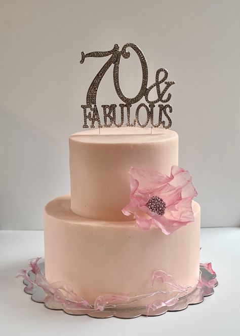 70th Bday Cake For Mom, 70th Birthday Cake For Women Mom, 70th Birthday Ideas For Mom Cake, 70 Birthday Cake Mom, 70 Birthday Cake Female, Birthday Cake Mum, 70th Birthday Themes For Mom, 70th Birthday Cake Mum, Cake With Rice Paper