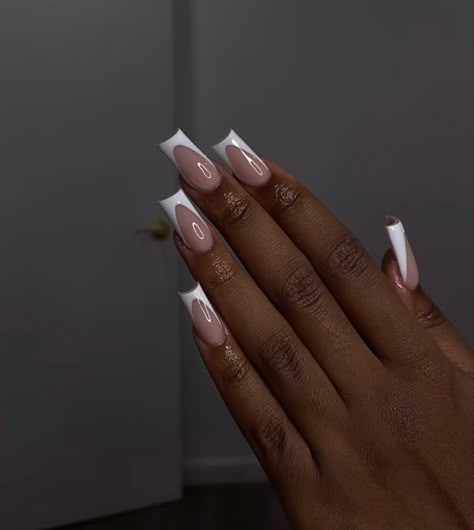 Xxxl French Tip Nails, White French Tip Nails Medium Length, French Tip Acrylic Nails Medium Length, Long White French Tip Nails, Medium Square Acrylic Nails Simple, Square Acrylic Nails French Tips, Nail Ideas Medium, Cool French Tip Nail Designs, Medium French Tip Acrylic Nails