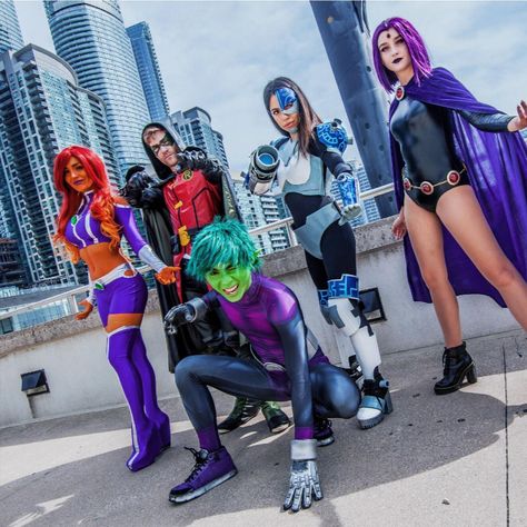 Beautiful Halloween costumes For 3 Titans Halloween Costume, Teen Titans Halloween Costume, Teen Titans Outfits, Group Cosplay, Astronaut Costume, Dc Comics Cosplay, Easy Diy Costumes, Beautiful Halloween, Halloween Costumes For 3