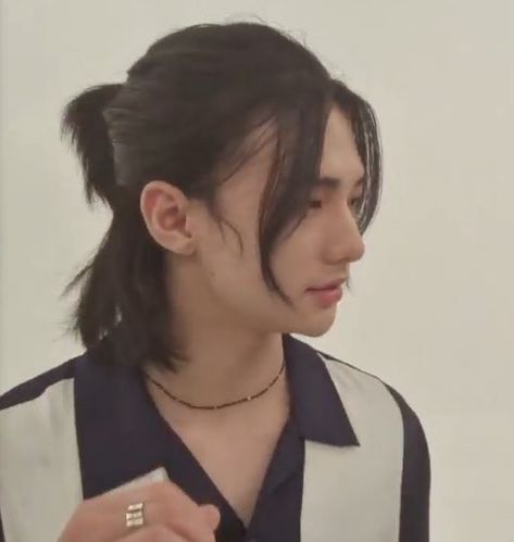 Black Hair Man Bun, Hyunjin Mullet Hair, Hyunjin Hairstyle, Half Bun Half Down, David Hair, Half Bun Hairstyles, Half Up Bun, Man Bun Hairstyles, Half Bun