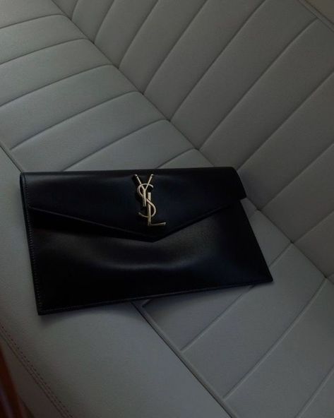 Ysl Black Clutch, Black Clutch Aesthetic, Ysl Clutch Outfit, Old Money Bags, Ysl Girl, Future Motivation, Clutch Outfit, Purse Aesthetic, Bags Inspiration