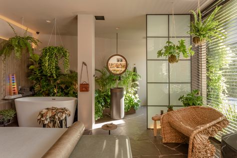 Gallery of Brazilian Interiors: Projects with Interior Gardens - 10 Brazilian Interior Design, Brazilian Interior, Urban Cabin, Cabin Studio, Hydraulic Tiles, Indoor Gardens, Garden Images, Tropical Style, Interior Garden