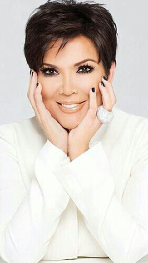 Found on Bing from www.loving-greece.com Kris Jenner Hairstyles, Chris Jenner Haircut, Jenner Hairstyles, Chris Jenner, Kris Jenner Haircut, Kris Jenner Hair, Jenner Hair, Beyonce Hair, Kardashian Hair