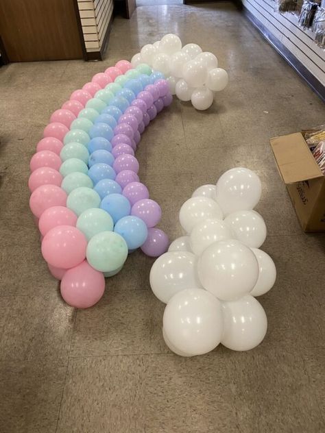 How to Build your own Rainbow Cloud Balloon Garland Step-by-step - Sonice Party Inc Rainbow Garland Balloons, Balloon Garland Rainbow, Rainbow Birthday Balloons, Rainbow Theme Balloon Decoration, Cloud Balloon Garland, Cloud 9 Backdrop, Rainbow Balloon Arch Diy, How To Make A Rainbow Balloon Arch, Rainbow Cloud Party Decorations