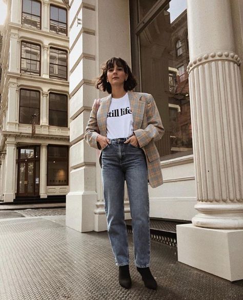 New York's favorite muse @alyssainthecity wears our Still Life T-Shirt. Alyssa Coscarelli, Melrose Trading Post, Trading Post, Street Style Looks, Another Day, Fall Style, Street Styles, Be Inspired, Business Casual