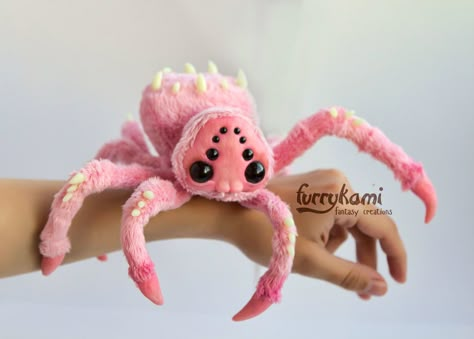 Creepy Stuffed Animals, Cute Spider, Baby Mobil, Spider Art, Fantasy Art Dolls, Sewing Stuffed Animals, Cute Fantasy Creatures, Toy Art, Kawaii Plushies