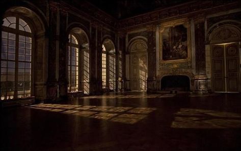 Ballroom Aesthetic Dark, Dark Academia Bedroom Aesthetic, Academia Bedroom Aesthetic, Fantasy Ballroom, Musical Room, Paradis Sombre, Ballroom Aesthetic, Dark Academia Bedroom, Castle Interiors