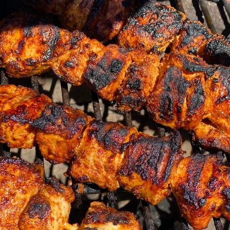 Ancho Chicken, Chicken Kebobs, Chicken Kebab Recipe, Chicken Chunks, Chicken Kabobs, Rub Recipes, Chicken Kebabs, Chicken Skewers, Saved Pins