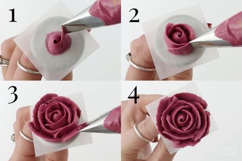 Buttercream Flower Tutorial Buttercream Roses Tutorial, Flower Wreath Cake, Buttercream Flowers Tutorial, Wreath Cake, Cake Decorating Flowers, Frosting Flowers, Cookie Decorations, Buttercream Roses, Buttercream Flower