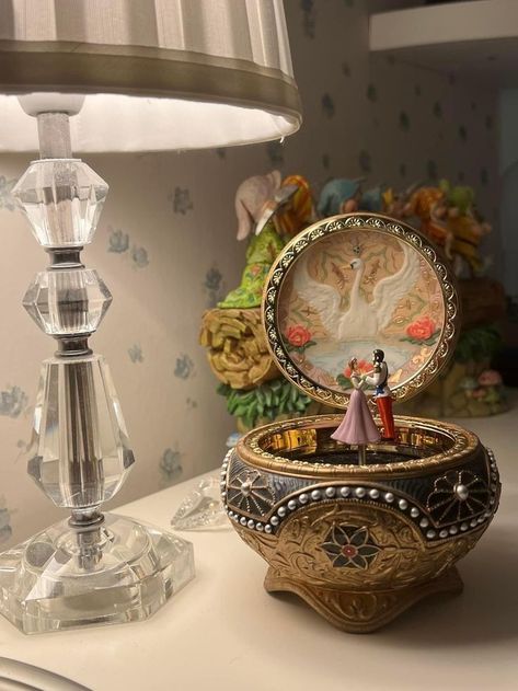 Anastasia Music Box, Princess Anastasia, Don Bluth, Cute Room Decor, Dream Room, New Room, Music Box, Glow Up?, Room Inspo