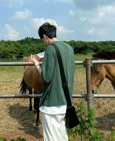 Farmer Guy Aesthetic, Farmer Boy Aesthetic, Uzzlang Aesthetic, Boys Camp, Farmer Boy, Handsome Asian Men, Boys Fits, Man Style, Reality Show