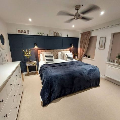 Navy Bedroom With Panelling, Navy Blue And Natural Wood Bedroom, Blue Panelling Bedroom Ideas, Blue Panel Bedroom, Dark Blue Bedroom Panelling, Navy Blue Panelling Bedroom, Panneling Rooms Bedroom Wood, Navy Bedroom Panelling, Navy Panelling Bedroom