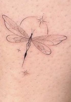 Dragon Flies Tattoos, Line Dragonfly Tattoo, Fine Line Dragonfly, Dainty Dragonfly Tattoo, Dragon Fly Tattoo Designs, Fine Line Dragonfly Tattoo, Dragon Fly Tattoo, Fly Tattoo, Tattoo Mom