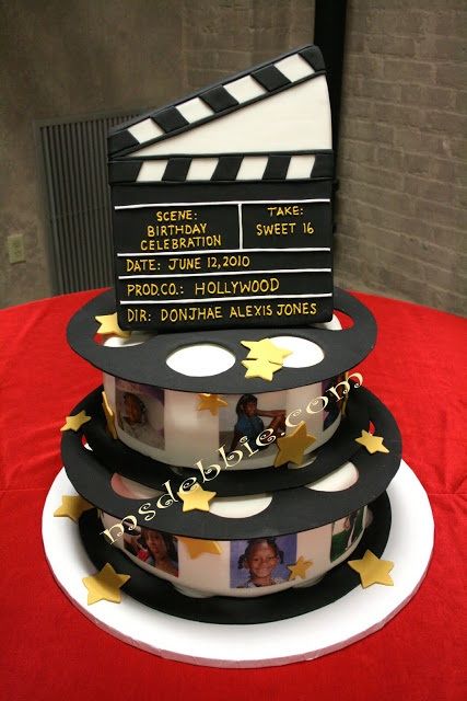 Cute and personal Centerpiece idea! Sweet 16 Hollywood Theme, Teen Movie Night, Birthday Preparation, Hollywood Sweet 16, Hollywood Cake, Deco Cinema, Hollywood Birthday Parties, Film Cake, Film Party