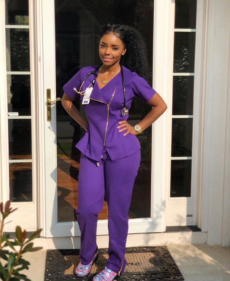 Angel Love Davis on Instagram: “😍long 12 hours but, When Nurse Angel walks in your room just know you’re in great hands! 💜scrubs by @shoplifeangels @shoplifeangels…” Nurse Goals, Nurse Bae, Black Nurses, Nurse Outfit Scrubs, Scrubs Fashion, Medical Scrubs Fashion, Nursing Goals, Nurse Outfit, Stylish Scrubs