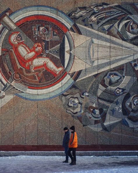 Soviet Public Cosmonaut Art At Chelyabinsk – WARREN ELLIS LTD Soviet Union Aesthetic, Soviet Futurism, Post Soviet Aesthetic, Soviet Space Art, Soviet Cosmonaut Art, Soviet Union Photography, Soviet Constructivism, Soviet Aesthetic, Warren Ellis