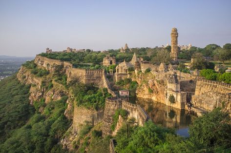 Chittorgarh Fort in Rajasthan: The Complete Guide Unreal Places, Chittorgarh Fort, Amazing Views, Historical Place, Udaipur, Best Places To Travel, Incredible India, Beautiful Places To Visit, India Travel