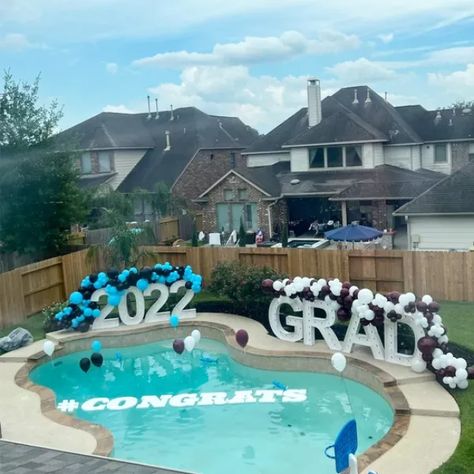 Grad Party Pool Decorations, Graduation Party Ideas Poolside, Graduation Party Pool Decor, Graduation Pool Party Decorations, Grad Pool Party Ideas, Pool Grad Party, Graduation Pool Party Ideas High School, Pool Party Graduation Ideas, Pool Graduation Party Ideas