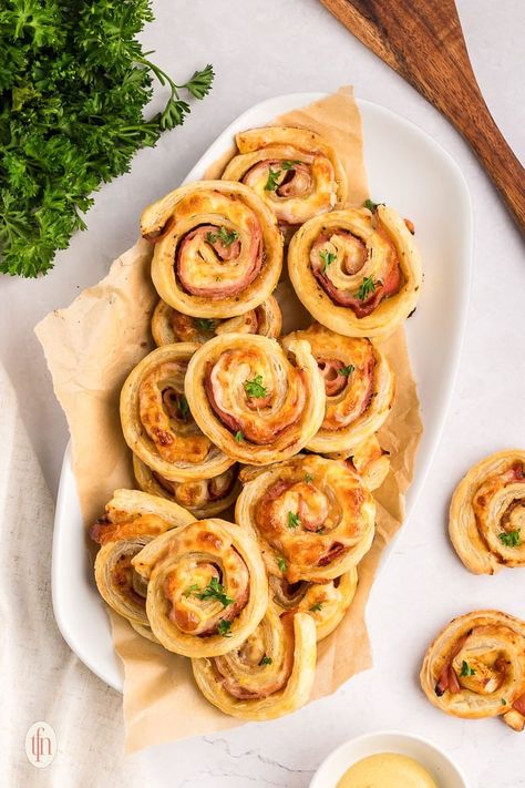 Ham Cheese Pinwheels Puff Pastries, Ham And Swiss Roll Ups, Puff Pastry Pin Wheels Recipes, Ham And Cheese Pinwheels Puff Pastry Easy, Puff Pastry Ham And Cheese Pinwheels, Ham And Cheese Pinwheels Puff Pastry, Ham And Cheese Puff Pastry Recipes, Ham And Cheese Puff Pastry Pinwheels, Ham Cheese Puff Pastry Pinwheels