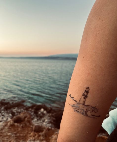 East Coast Tattoo Ideas, Light House Tattoo, Nerve Movie, Boat Shoes Outfit, Maine Tattoo, Group Tattoos, Lighthouse Tattoo, Passport Stamps, Sun Tattoo