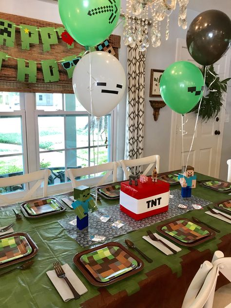 Minecraft Birthday Party Decorations Minecraft Decorations Party Birthday Ideas, Mindcraft Party Theme, Minecraft Birthday Party Ideas Decoration, Minecraft Table Decorations, Minecraft Birthday Party Decorations Diy, Minecraft Decorations Party, Minecraft Table Decor, Minecraft Party Aesthetic, Minecraft Birthday Table