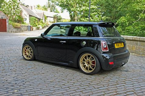 Volk Racing CE28N Running Winter, Mini Cooper Custom, New Mini Cooper, Mini Cooper R56, Mini Cooper Classic, Mini Cooper Clubman, Winter Tyres, Car Mods, Mini Cooper S