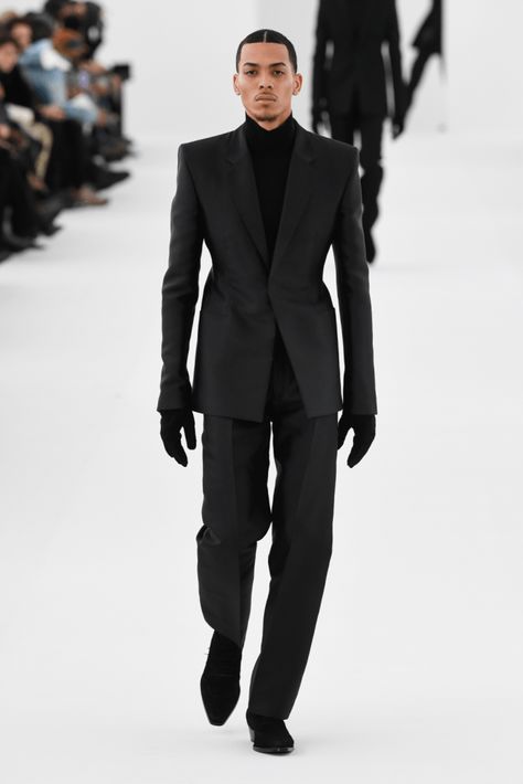 Givenchy Suit, Brunch Outfits Fall, Givenchy Men, Black Tie Attire, Fall Boots Outfit, High Fashion Branding, Concept Clothing, Givenchy Man, Fall Outfits Men