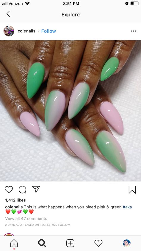 Coffin Mint Green Nails, March Nail Colors, Pink And Green Nails Design, Pink Green Nails, Green And Pink Nails, Mint Green Nails, Stilleto Nails Designs, April Nails, Green Nail Designs